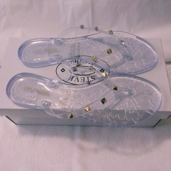 Steve Madden Debut - Picture 2 of 4